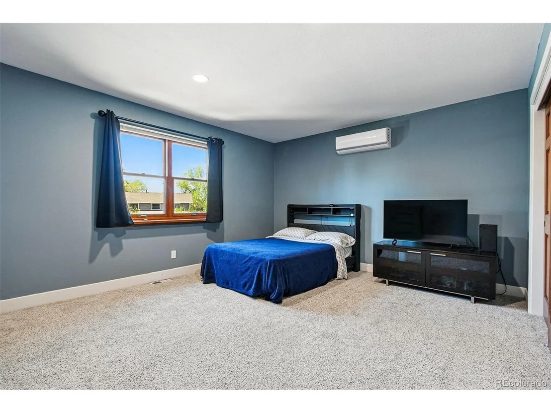 Photo of 6388 Donner Cir