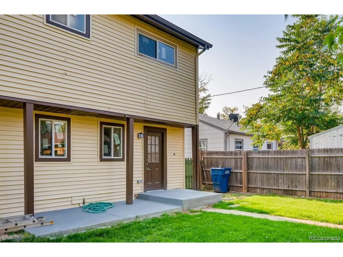 Photo of 725 Lansing St