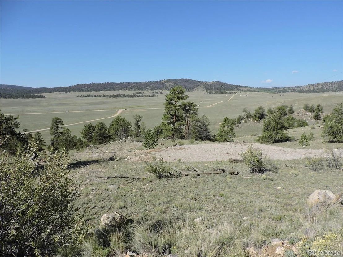 Photo of 640 Arapaho Trl