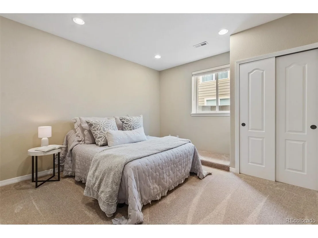 Photo of 8645 Gladiola Cir