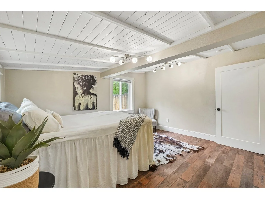 Photo of 205 5th Ave
