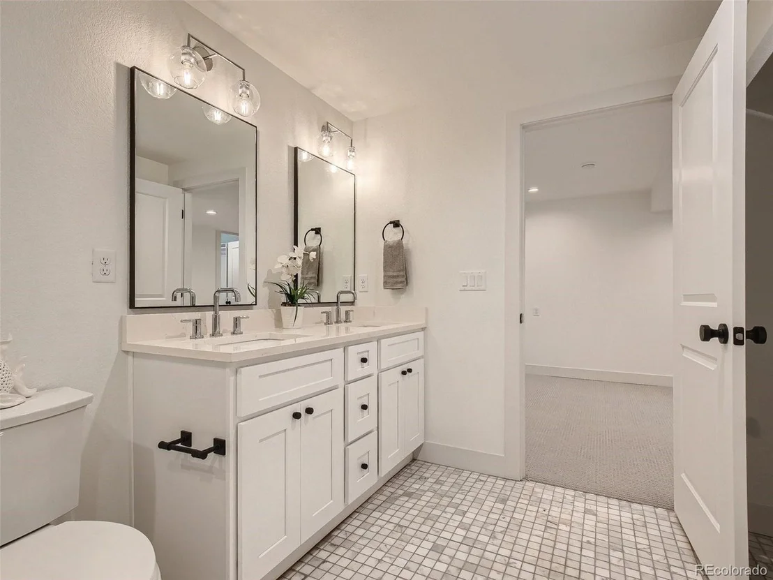 Photo of 3372 W 36th Ave