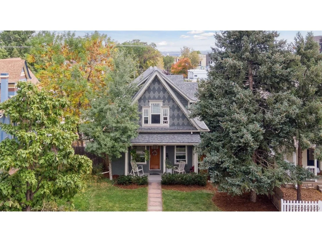 Photo of 3824 Lowell Blvd