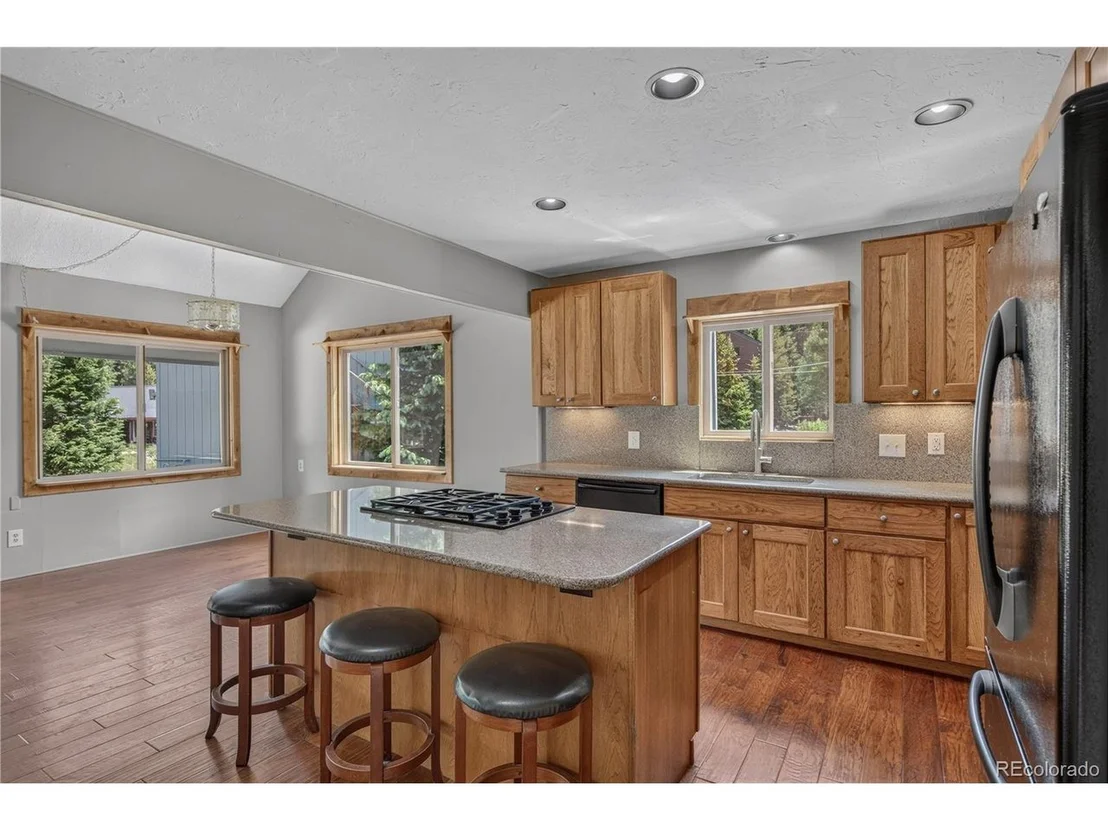 Photo of 214 Mountain View Trl