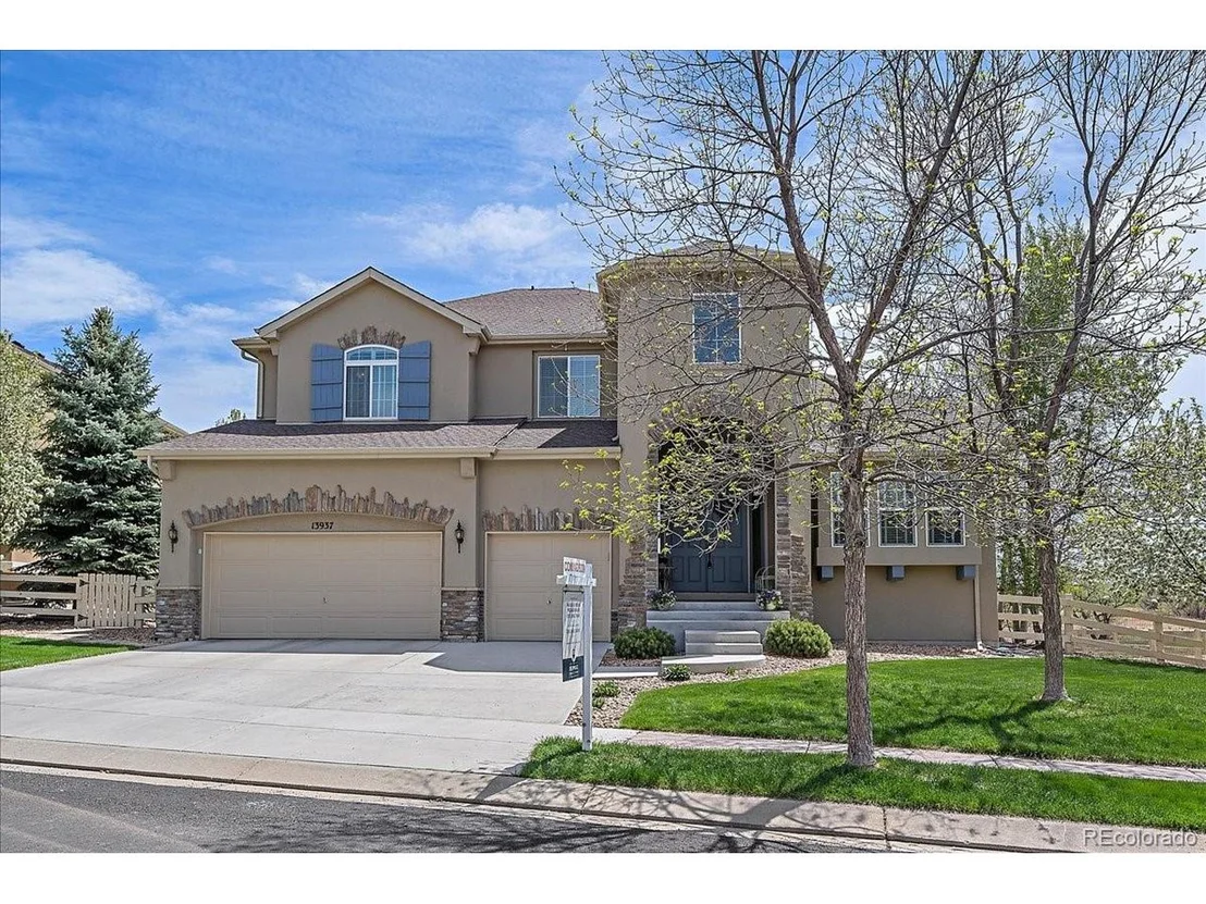 Photo of 13937 Pinehurst Cir