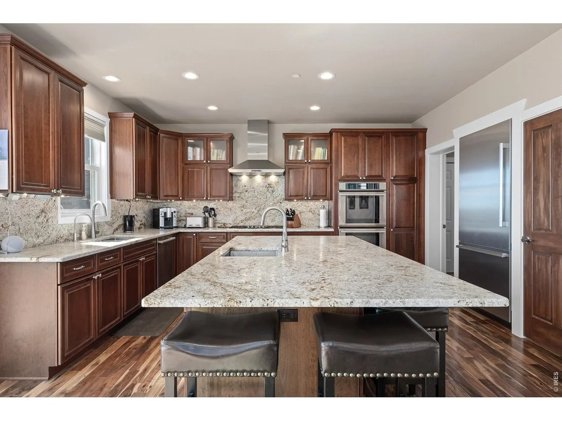 Photo of 820 Peakview Rd