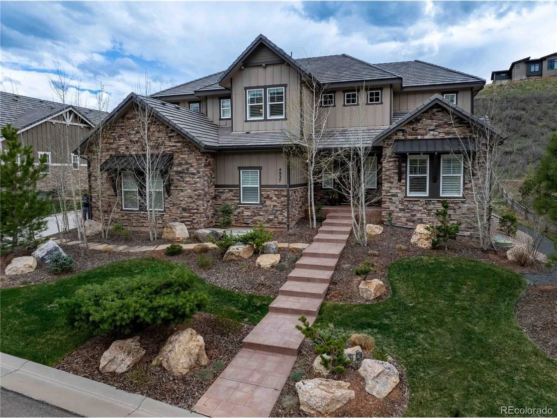 Photo of 4937 Hogback Ridge Rd