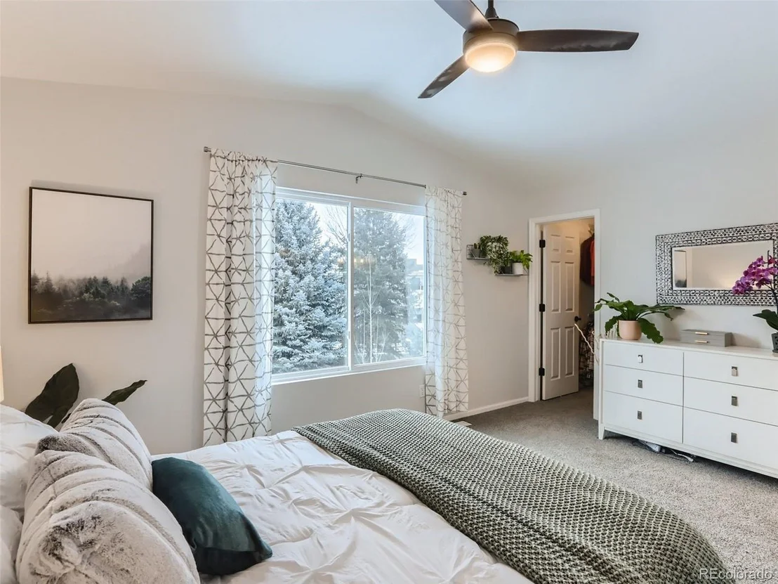 Photo of 1297 Fall River Cir