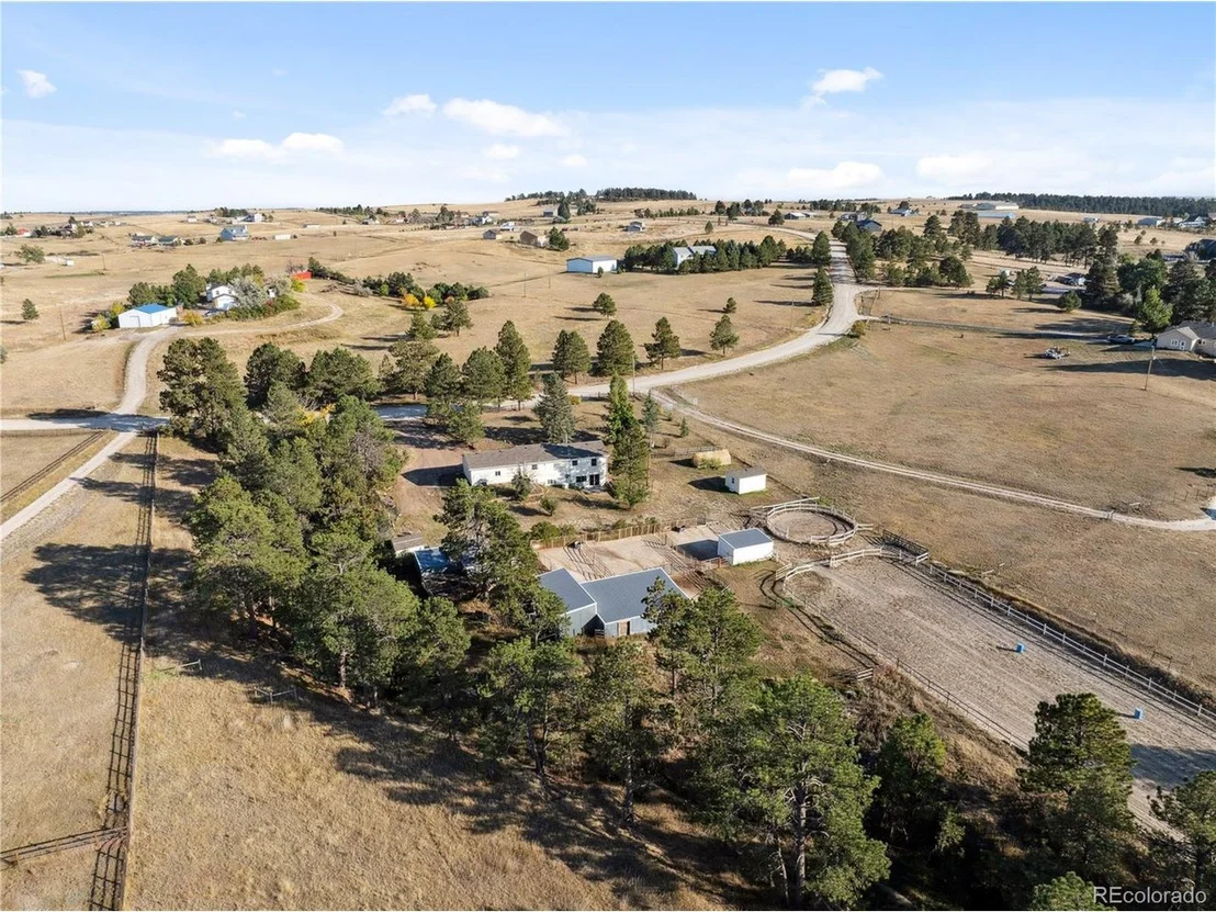Photo of 6345 Arrowhead Trl