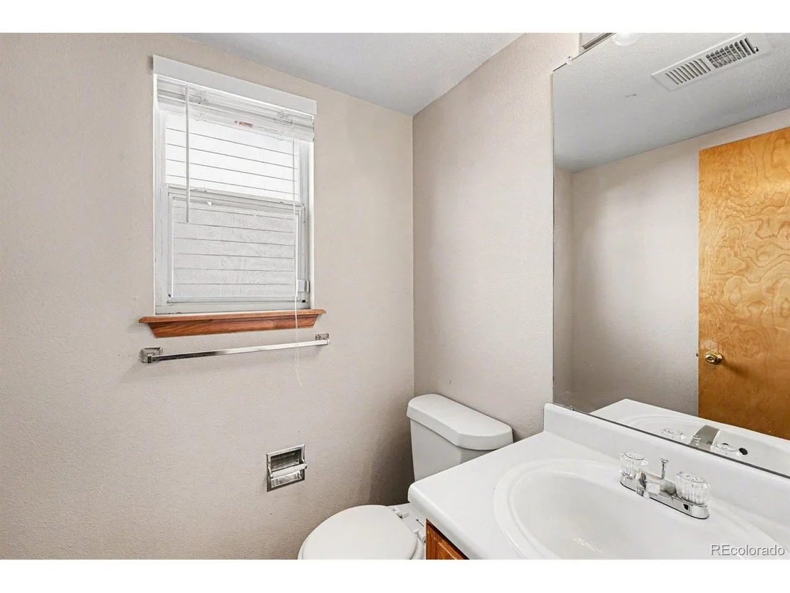 Photo of 5458 S Perth Way