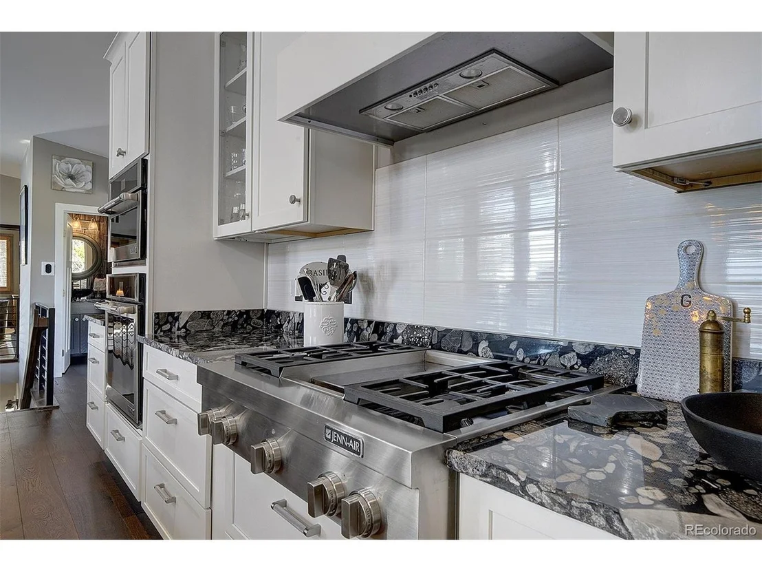 Photo of 94 Crest View Dr