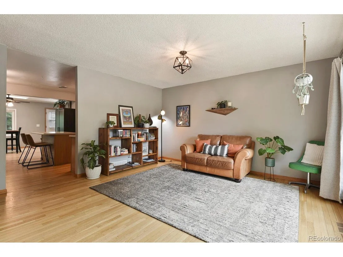 Photo of 10385 W Lambuth Pl