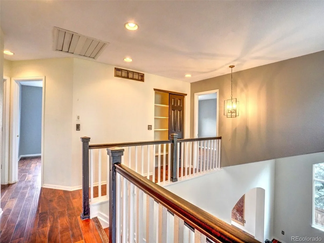 Photo of 5869 Scenic Ave