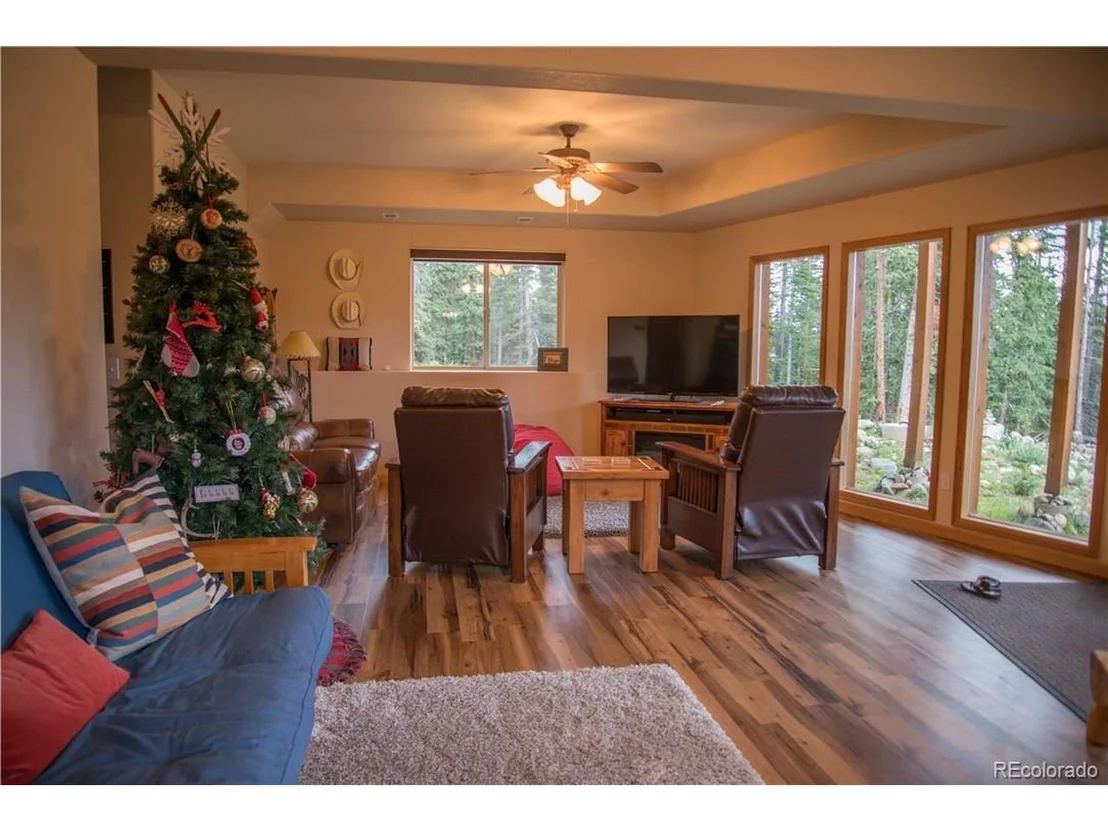 Photo of 765 Mountain View Dr