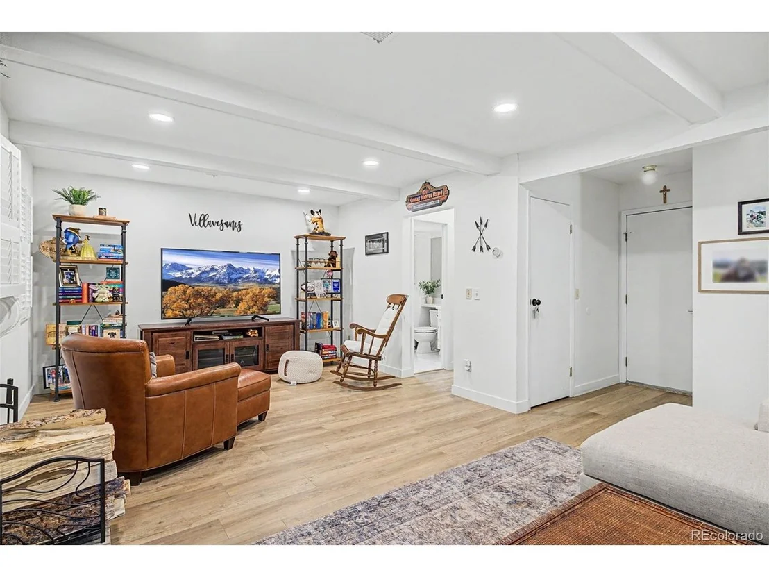 Photo of 8039 Marshall Cir
