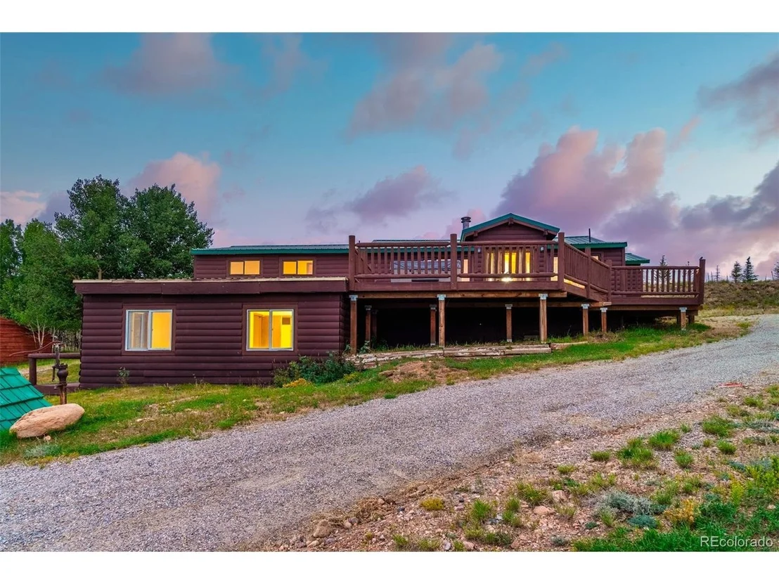 Photo of 395 Georgia Dr