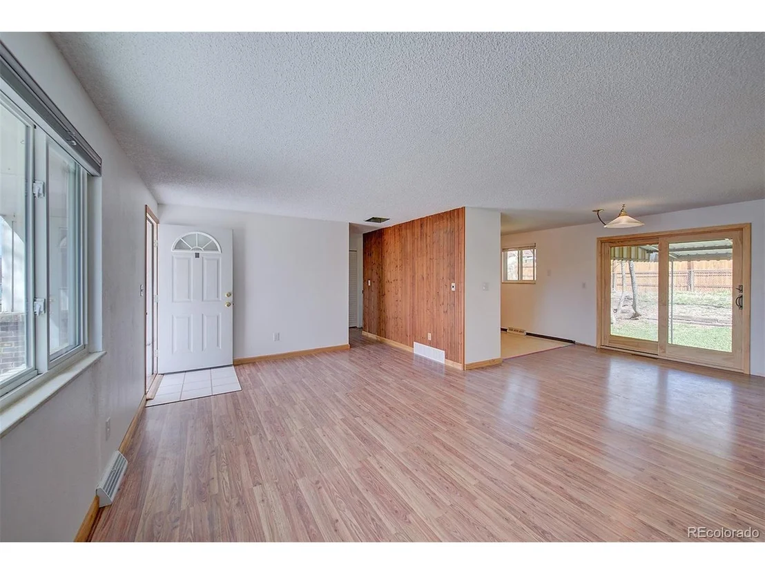 Photo of 10067 W 68th Pl