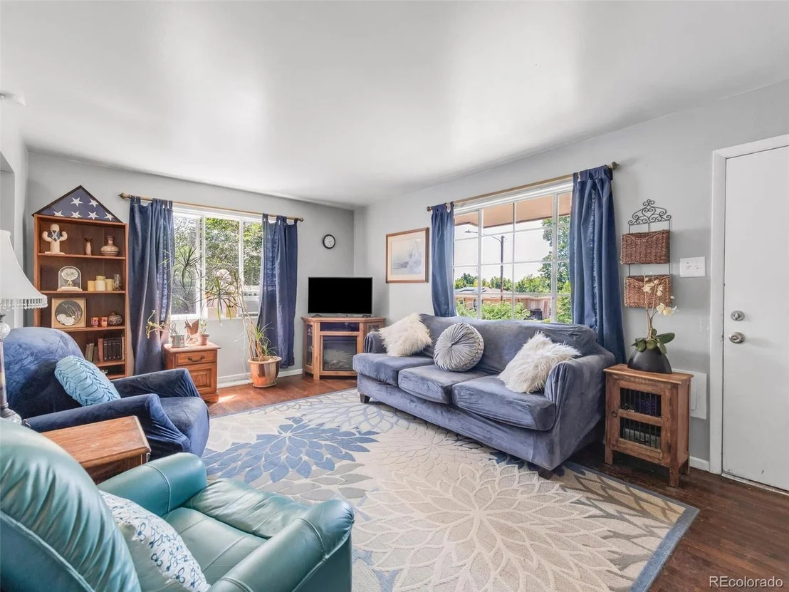 Photo of 8520 Franklin Dr