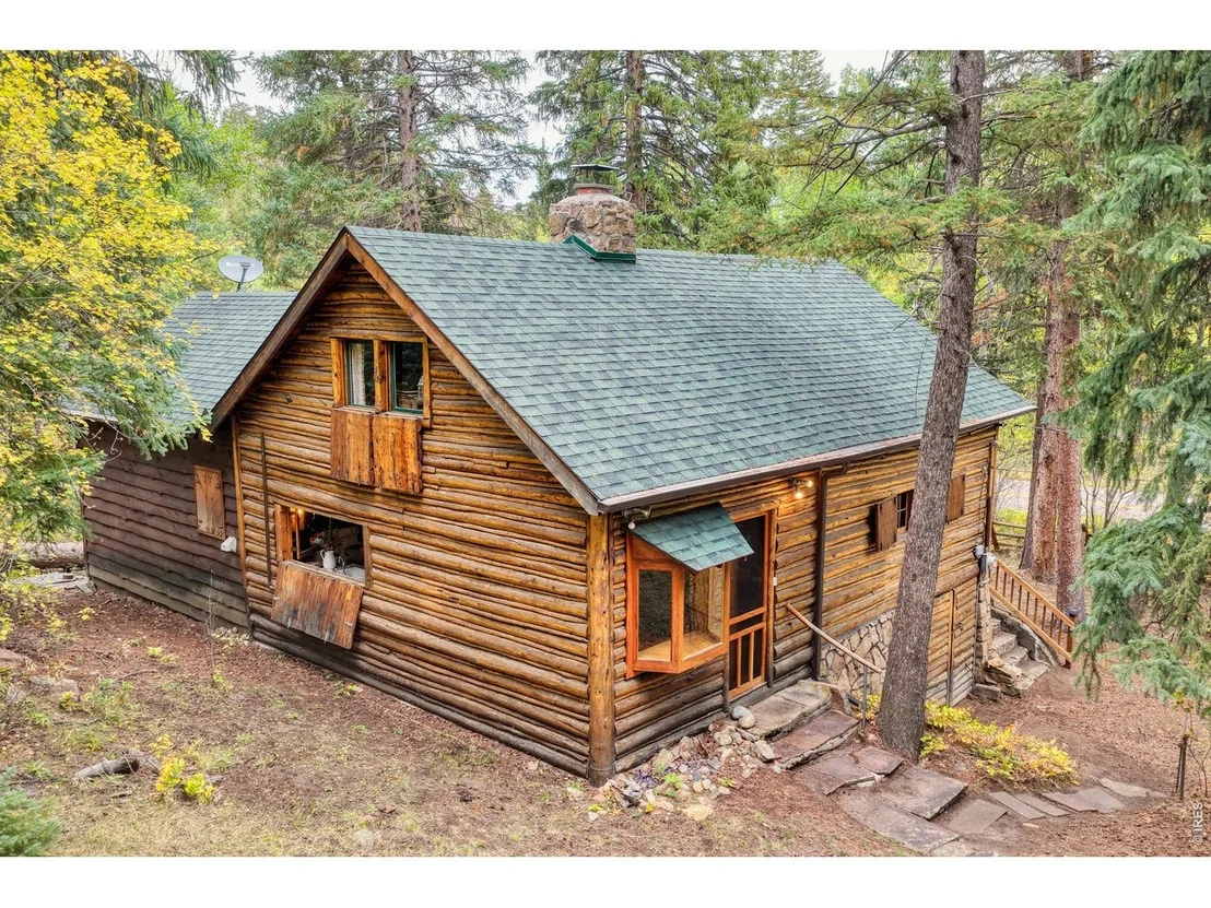 Photo of 3356 Riverside Dr