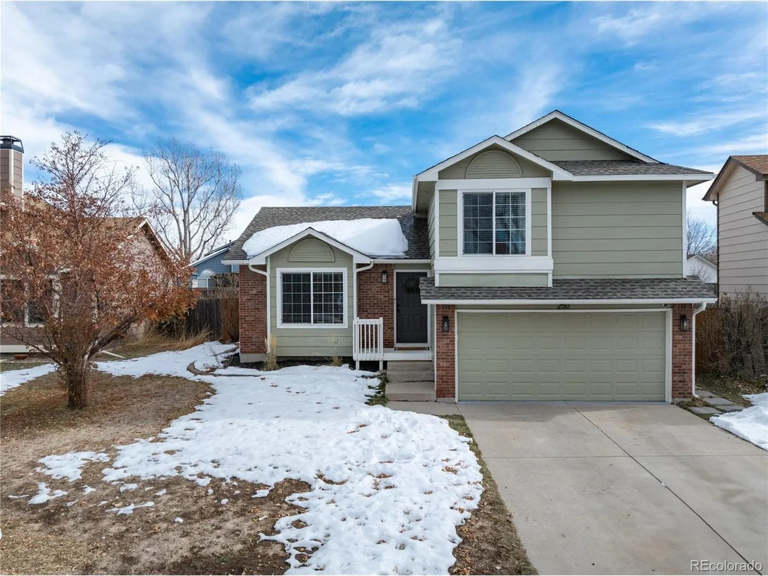 Photo of 250 N Holcomb Cir