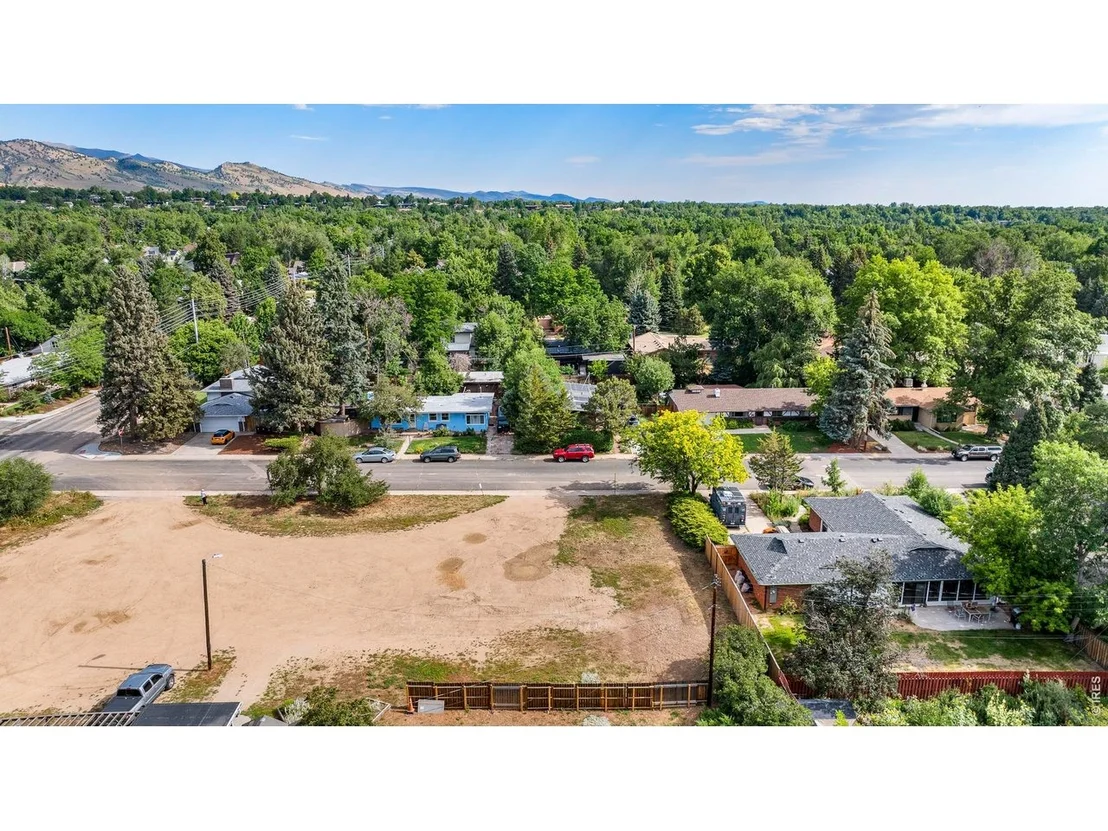 Photo of 1920 Grape Ave