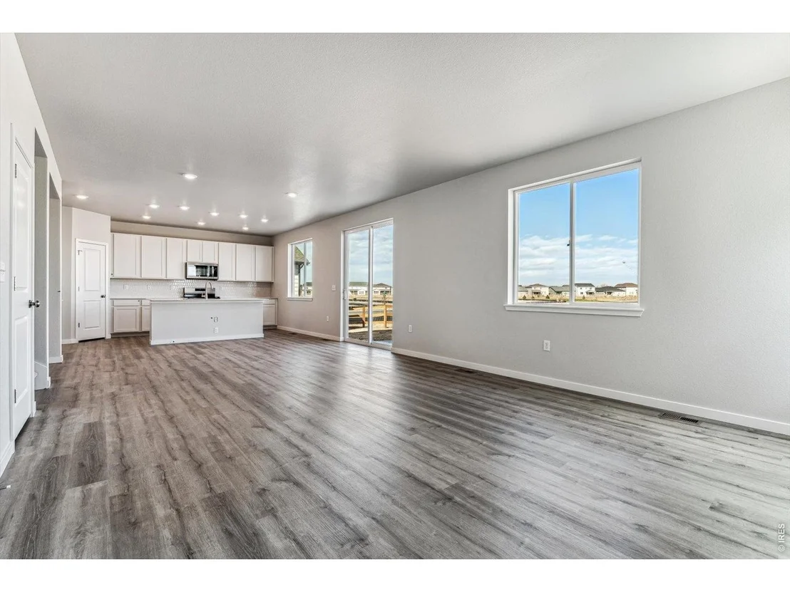 Photo of 814 Kettlepond Way