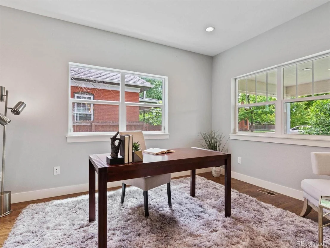 Photo of 3944 Lowell Blvd