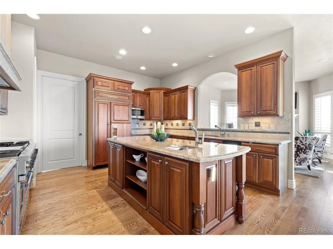 Photo of 8737 Ridgepoint Dr