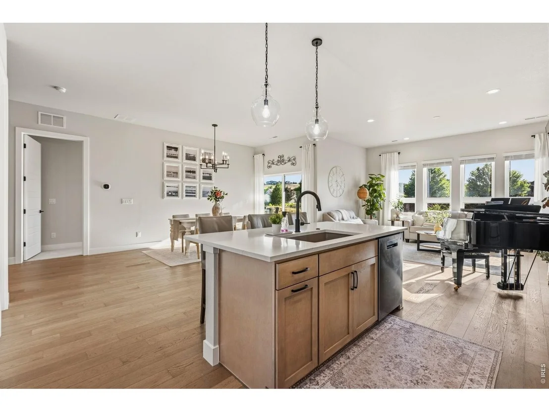 Photo of 1724 Barefoot Dr