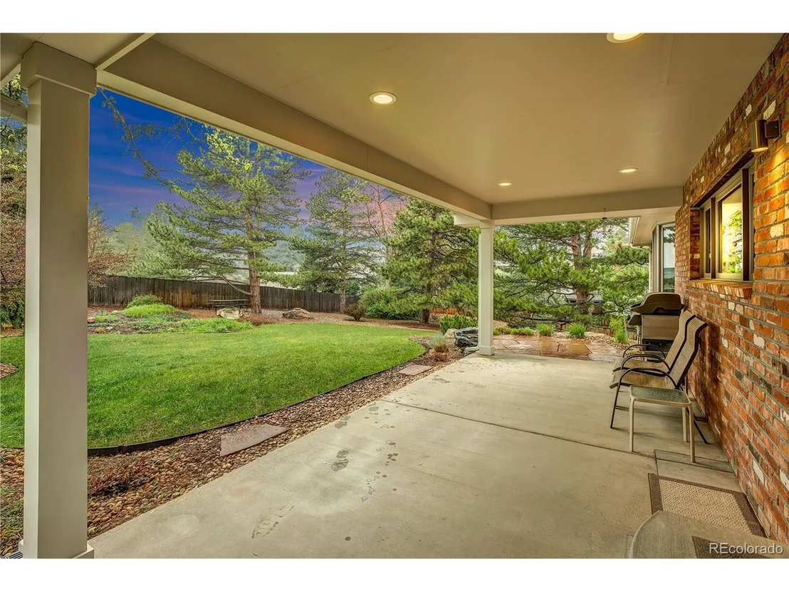 Photo of 6647 Apache Ct