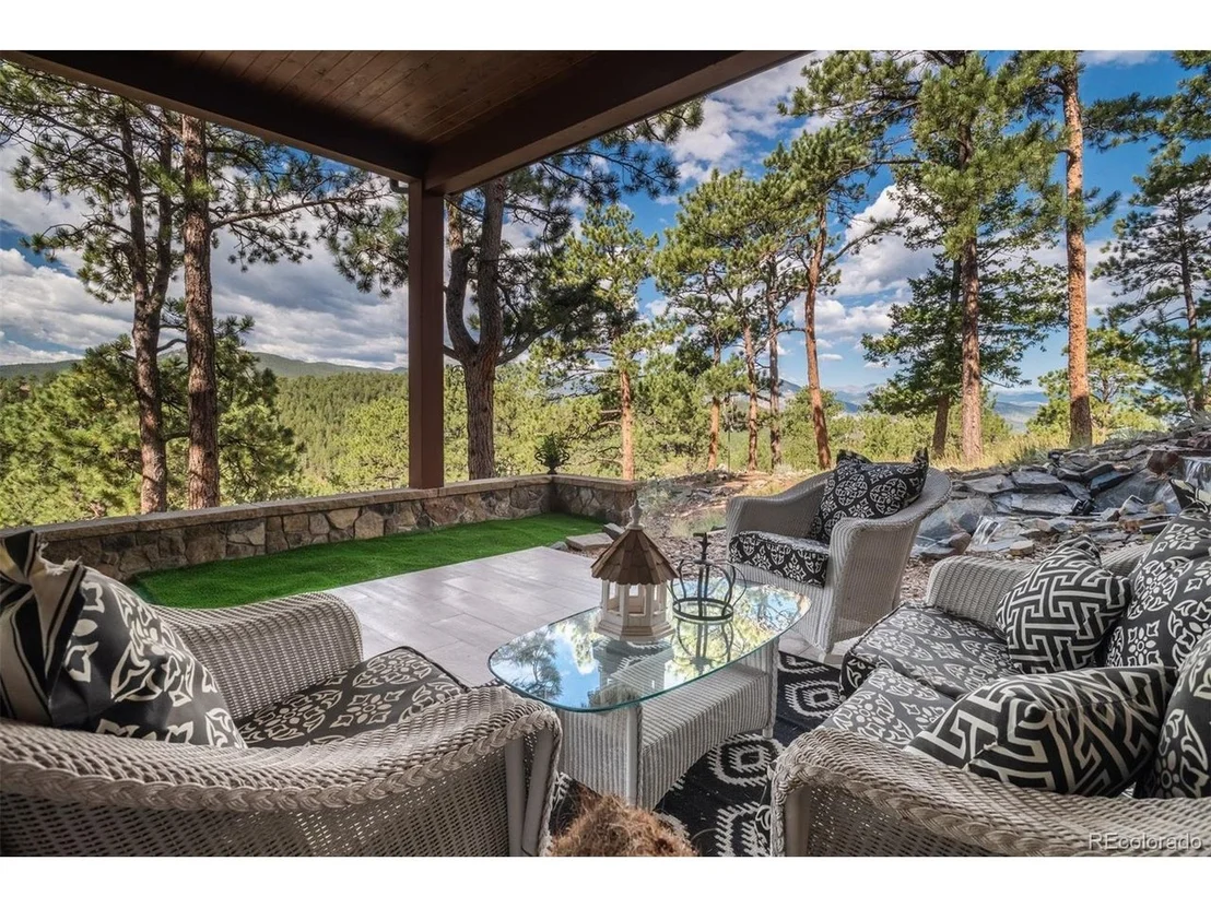 Photo of 1028 Blue Grass Trl