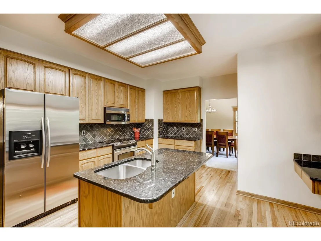 Photo of 2000 Emerald Dr