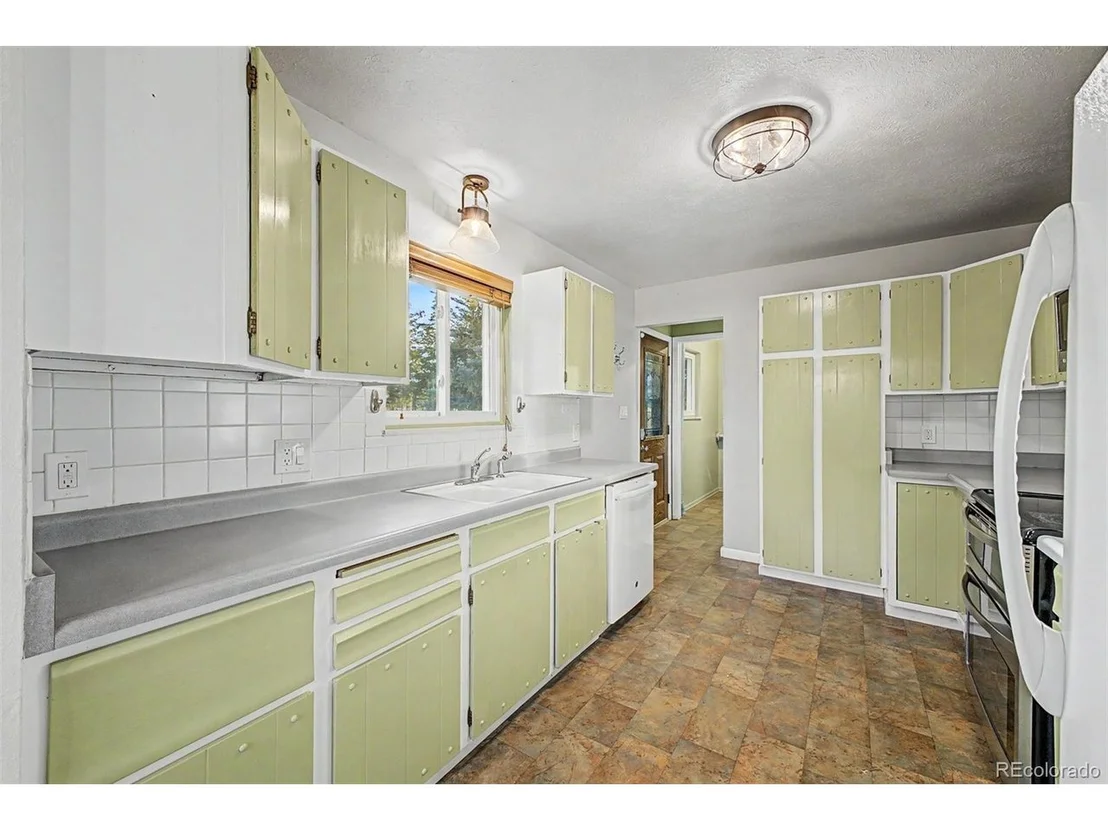 Photo of 2301 S County Road 23e