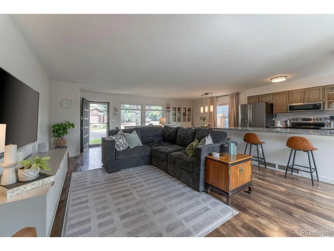 Photo of 6588 Zang Cir
