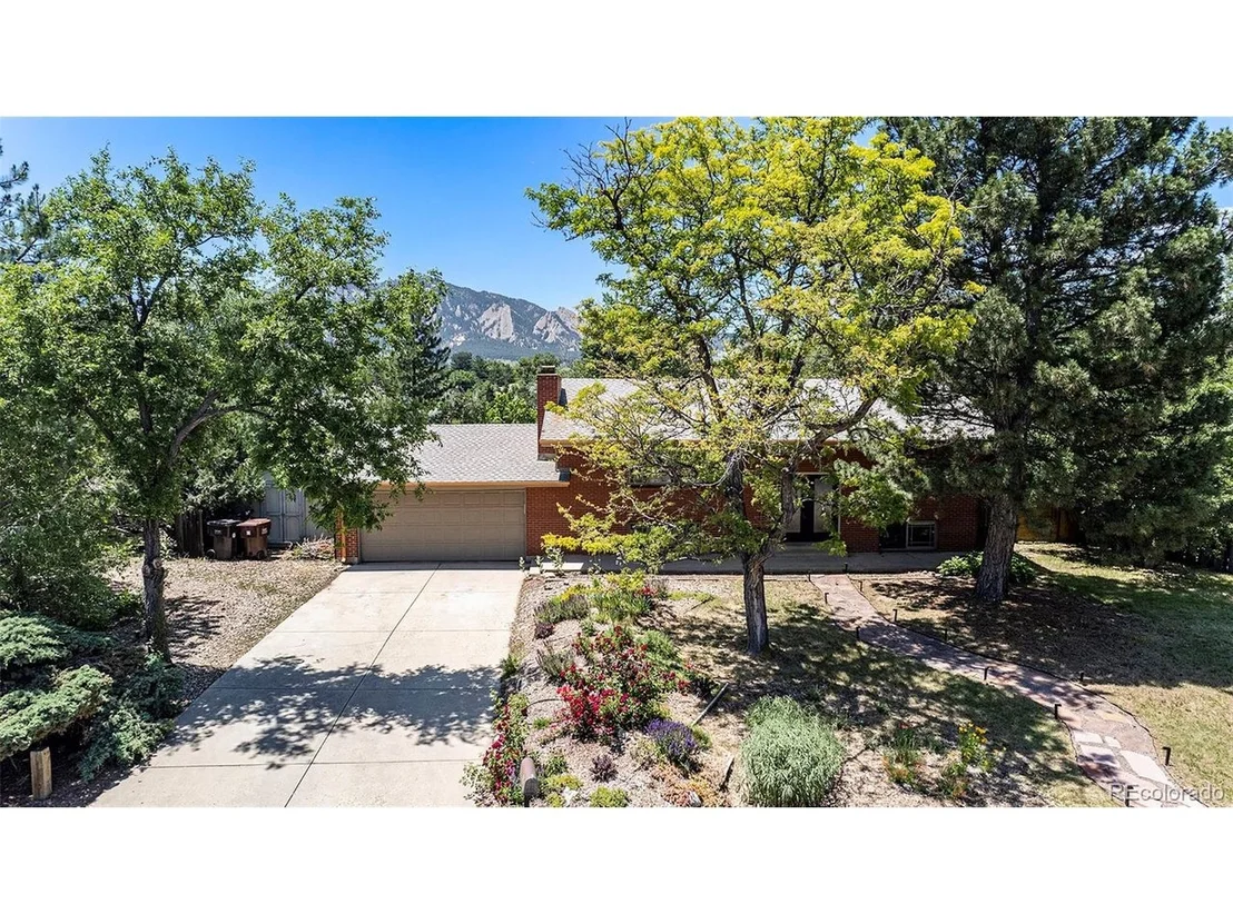 Photo of 15 Pawnee Dr