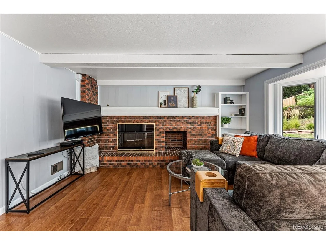 Photo of 4765 W 101st Pl