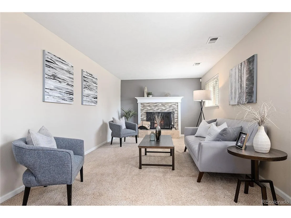 Photo of 7390 Devinney Ct
