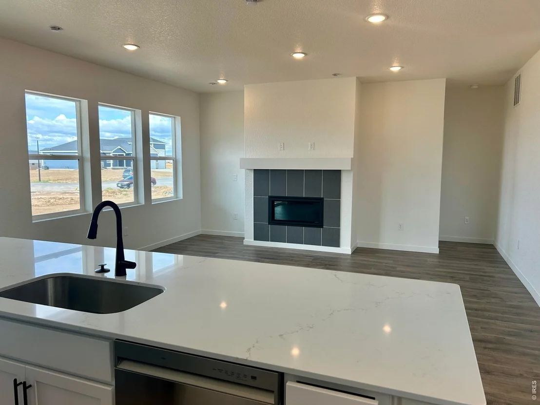Photo of 305 Plains Pkwy