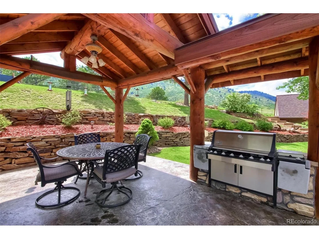 Photo of 5335 Pine Ridge Rd