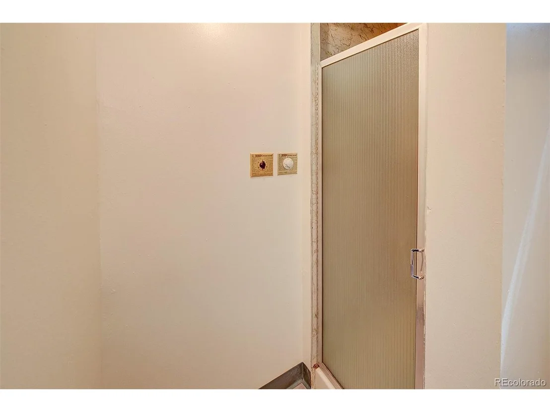 Photo of 6054 Iris Way