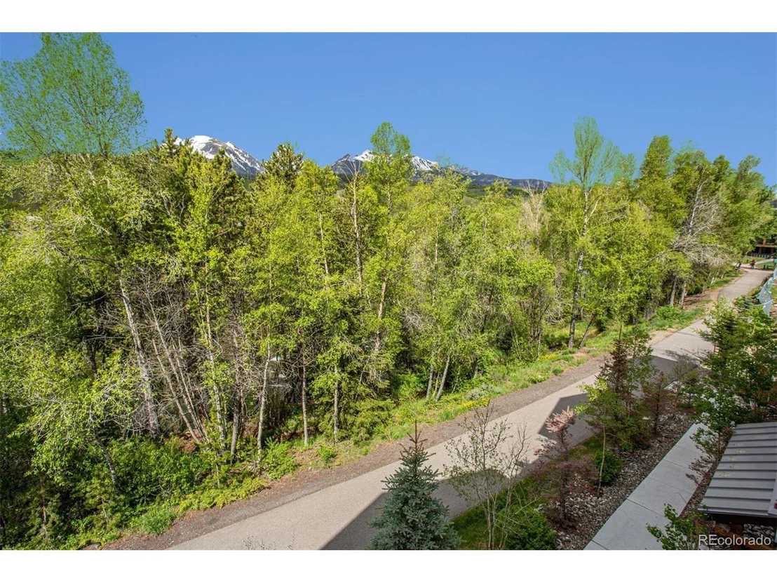 Photo of Unit 2 at 421 Rainbow Dr