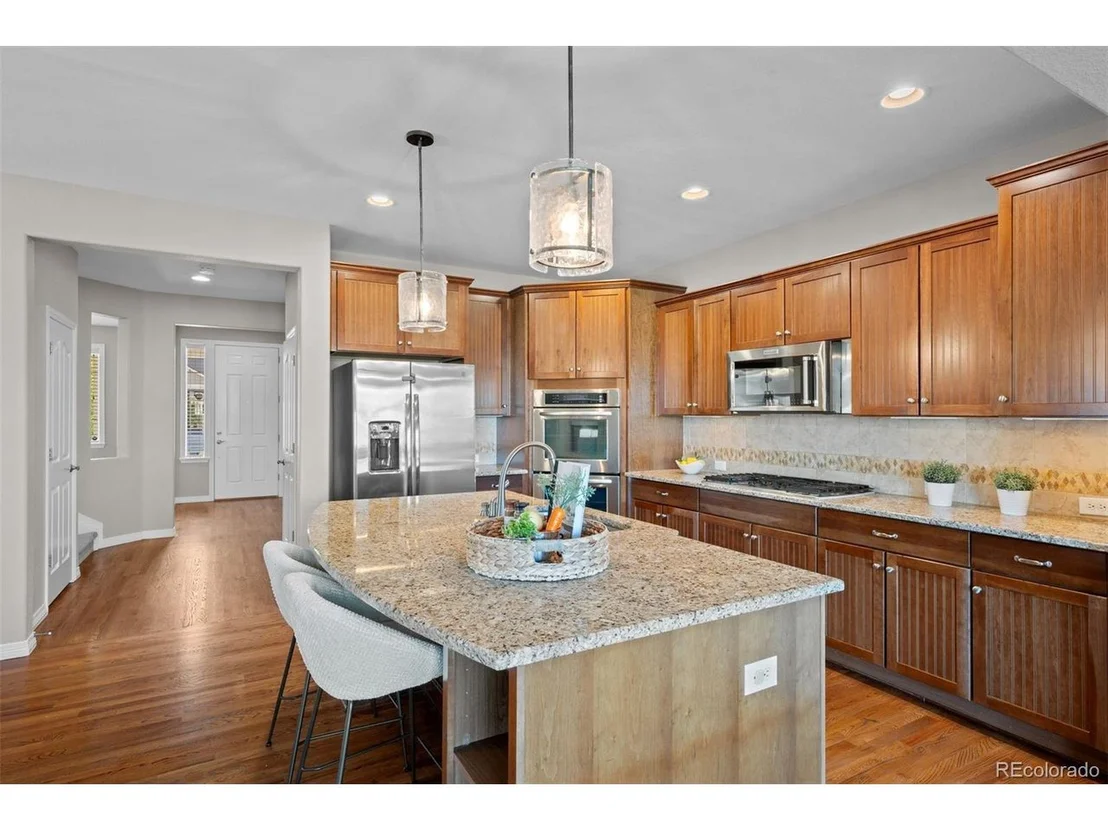 Photo of 10876 Valleybrook Cir
