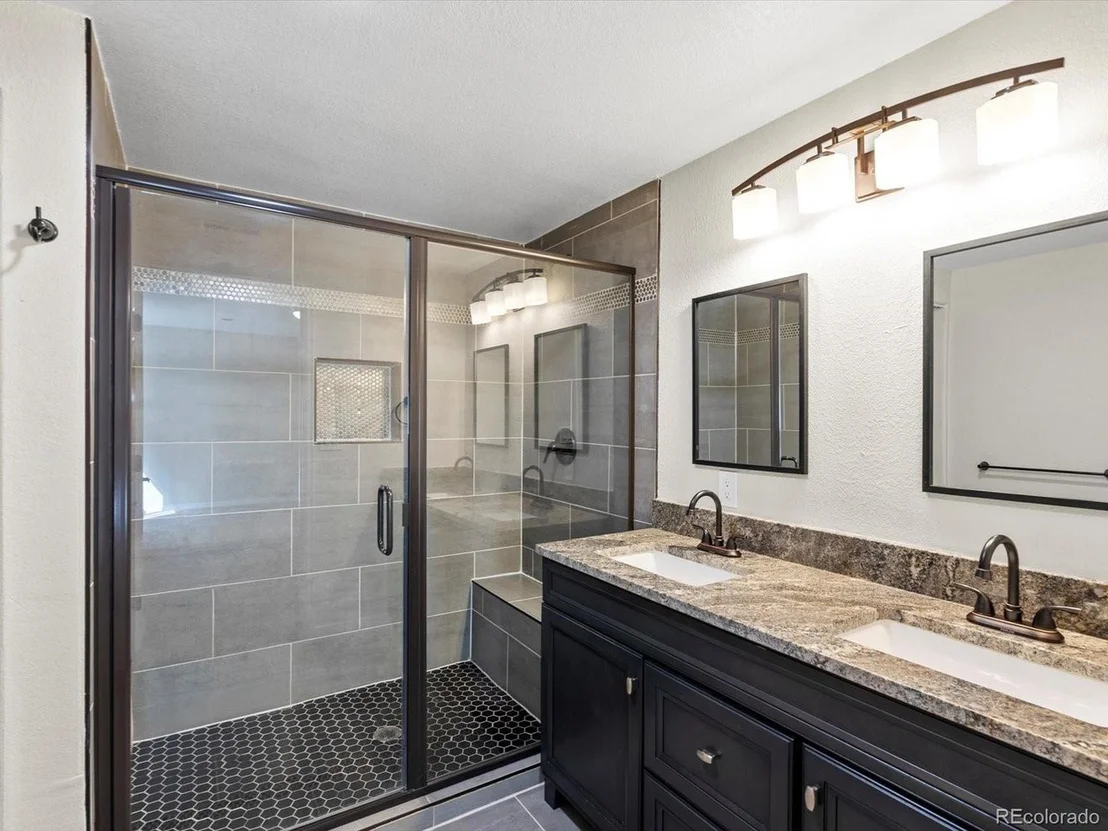 Photo of 8425 Green Island Cir