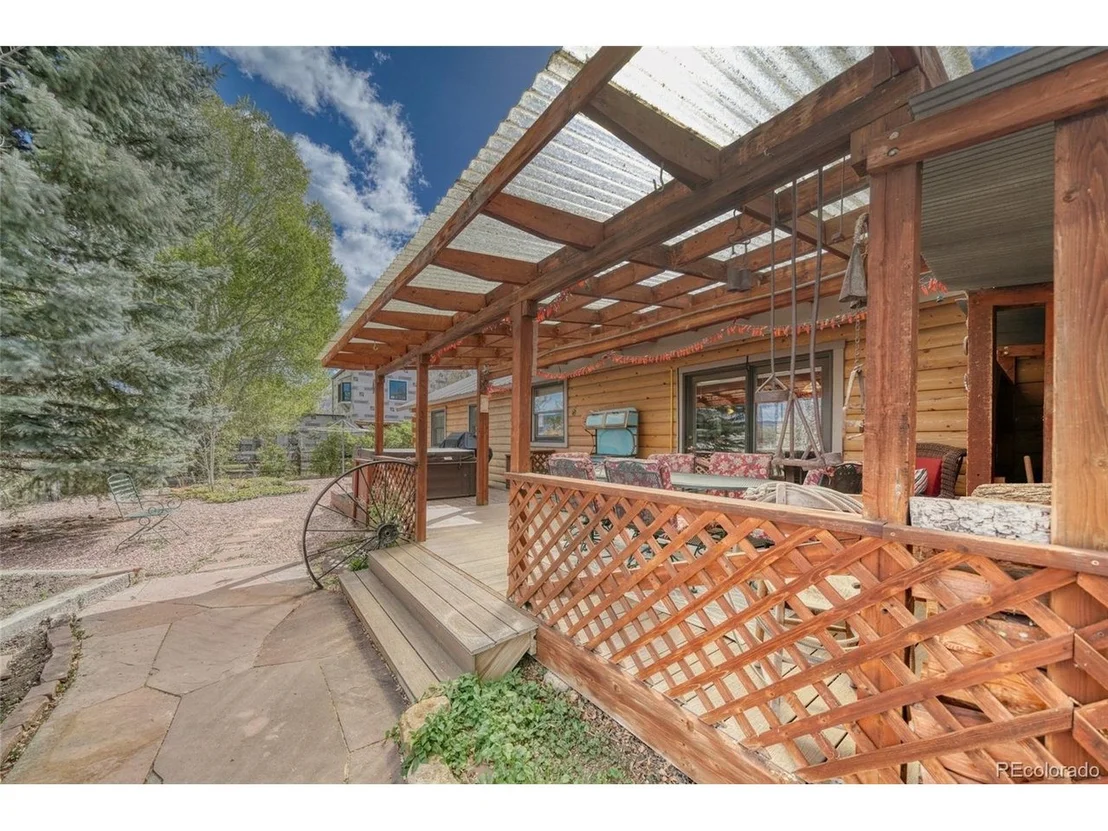 Photo of 1322 Angelview Cir