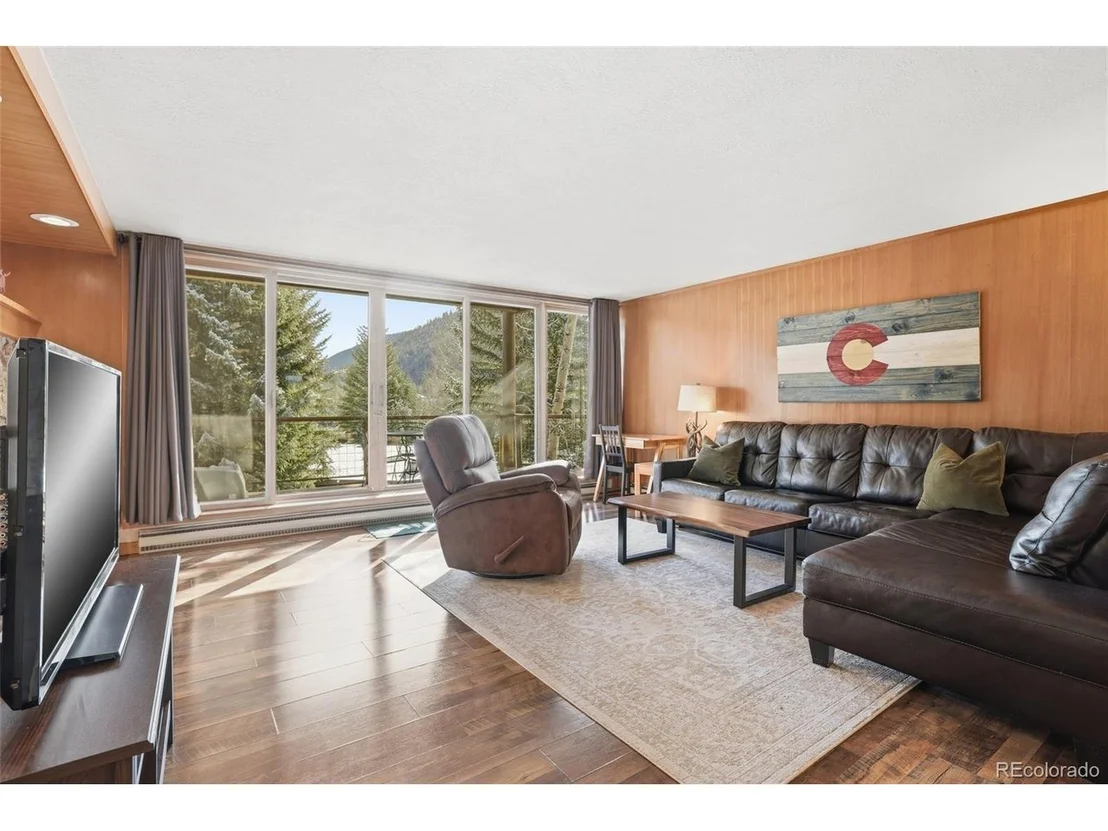Photo of Unit 2015 at 21700 US Highway 6