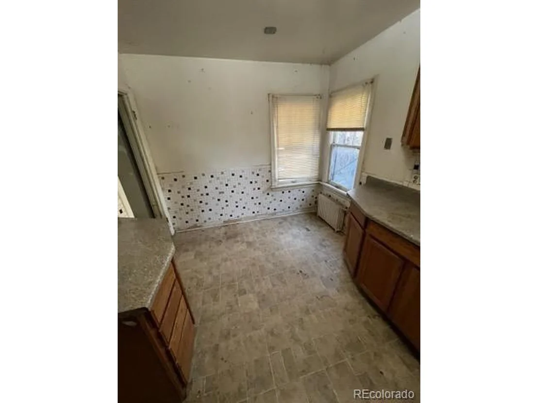 Photo of 3711 Jay St