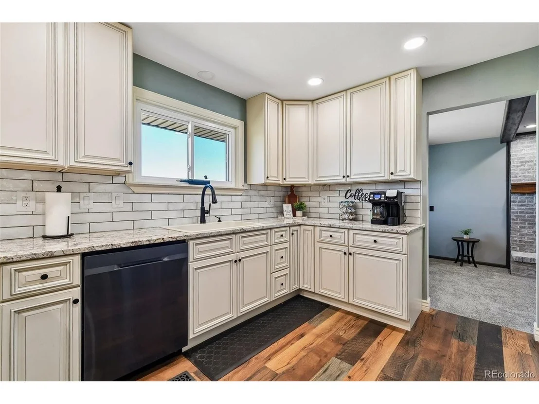 Photo of 17781 Sunset Ln