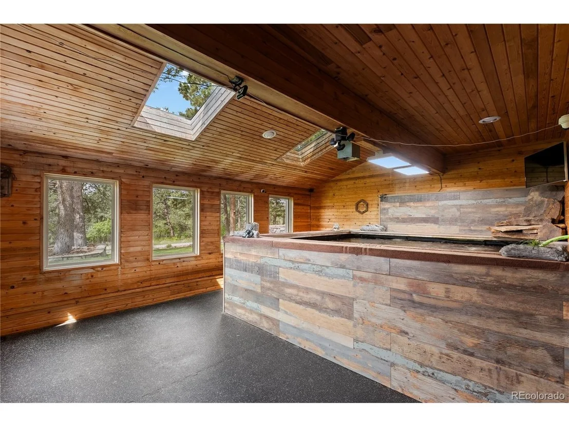 Photo of 10247 Pine Valley Dr