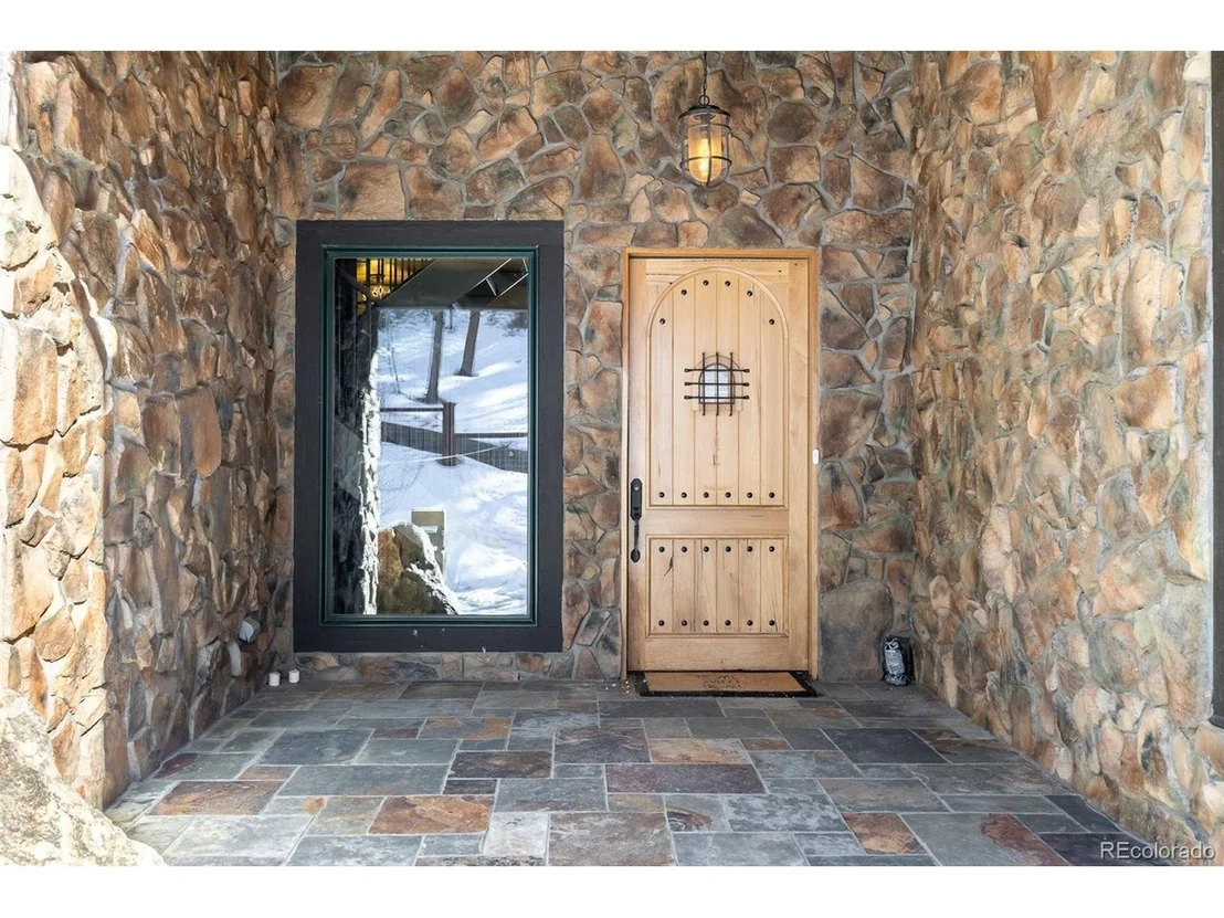 Photo of 275 Alpine Dr