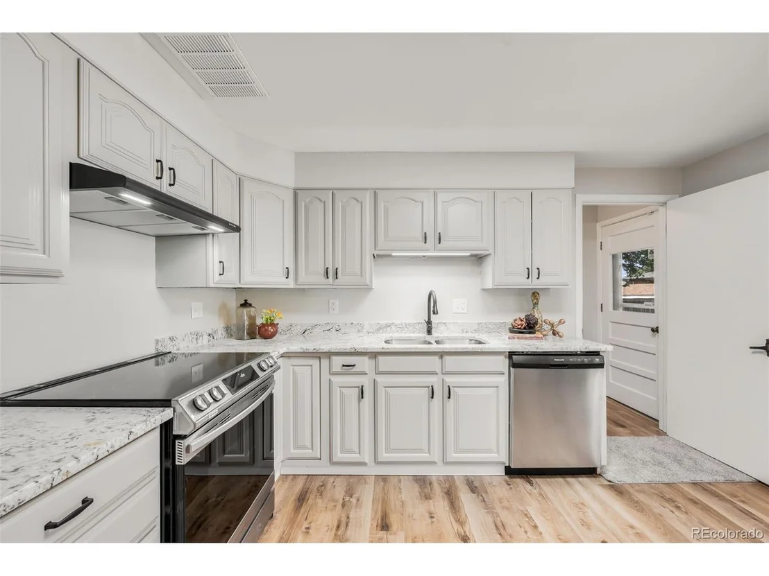 Photo of 5947 W 65th Ave